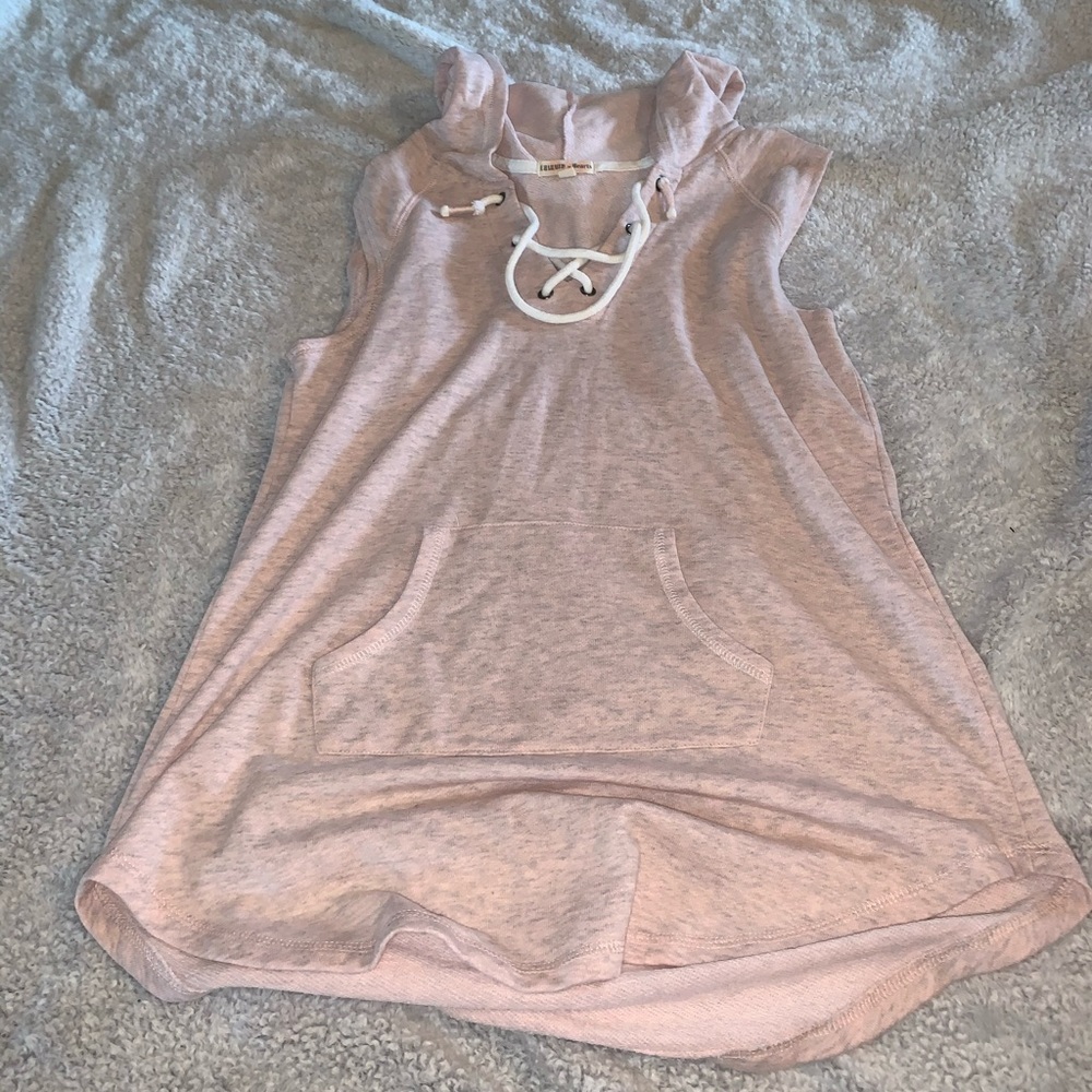 Sleeveless hoodie